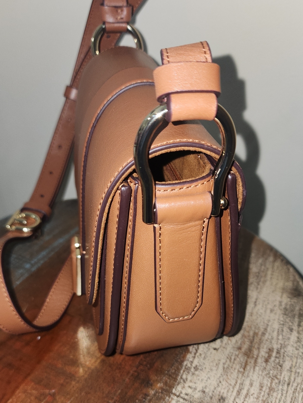 Cole Haan Brown Caramel Leather Signature Crossbody Purse Gold Hardware - Picture 4 of 16